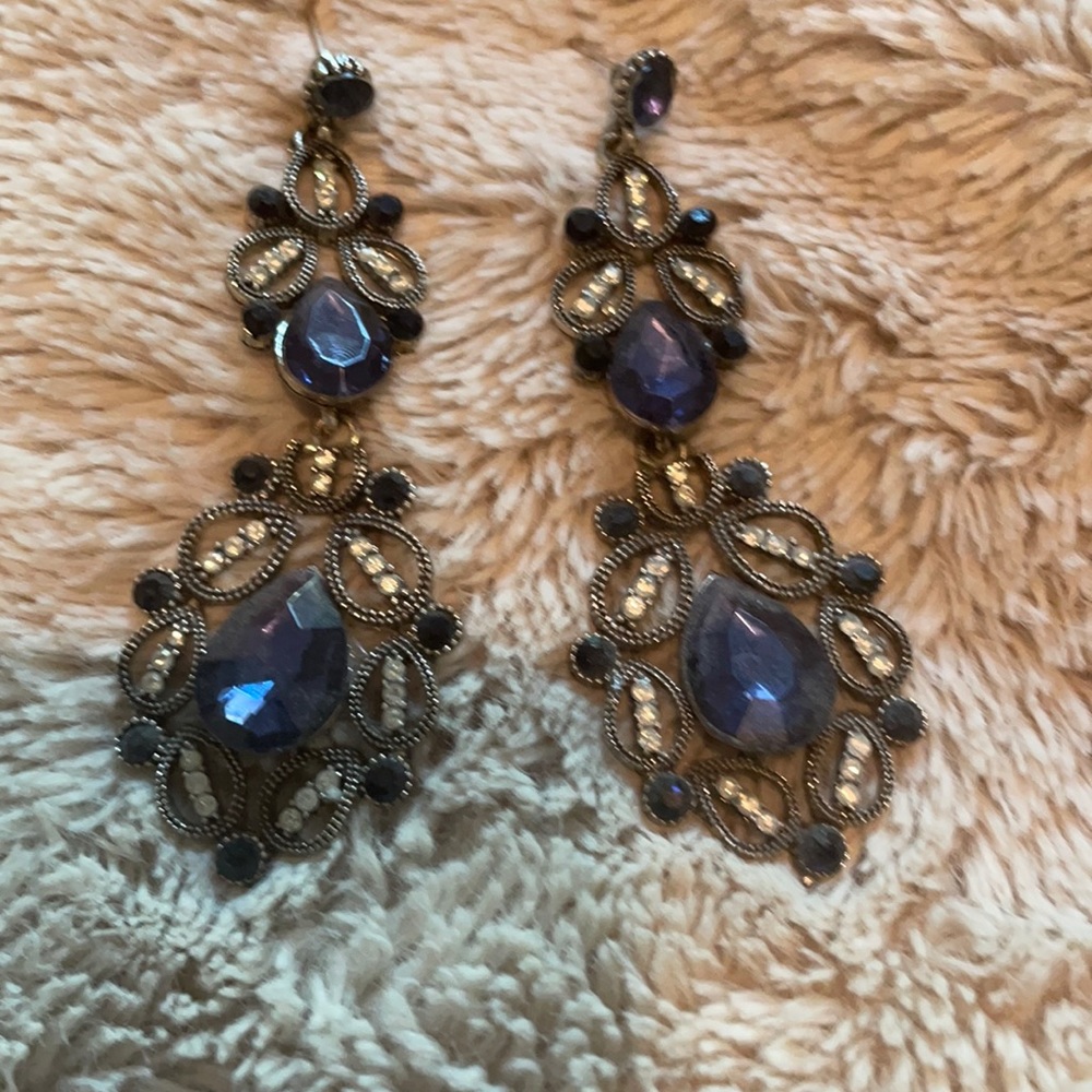 Blue lace design earrings